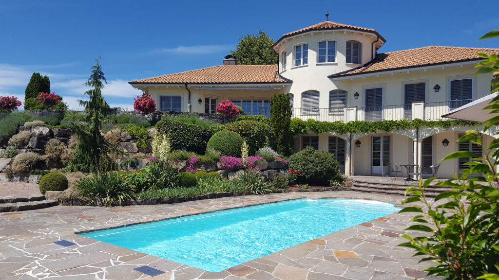Schwimmbad mit Römertreppe Aqua Emotion AG Solothurn
