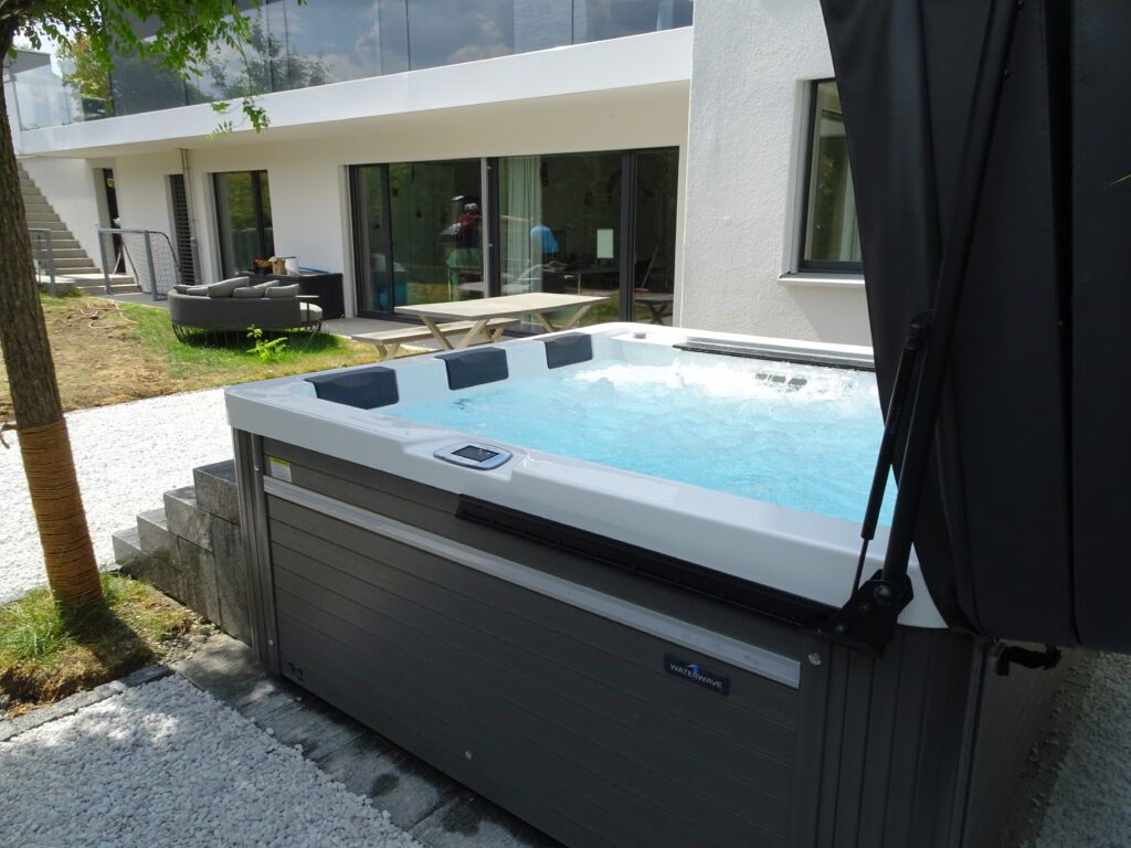 Outdoor Whirlpool 1 Aqua Emotion AG Solothurn